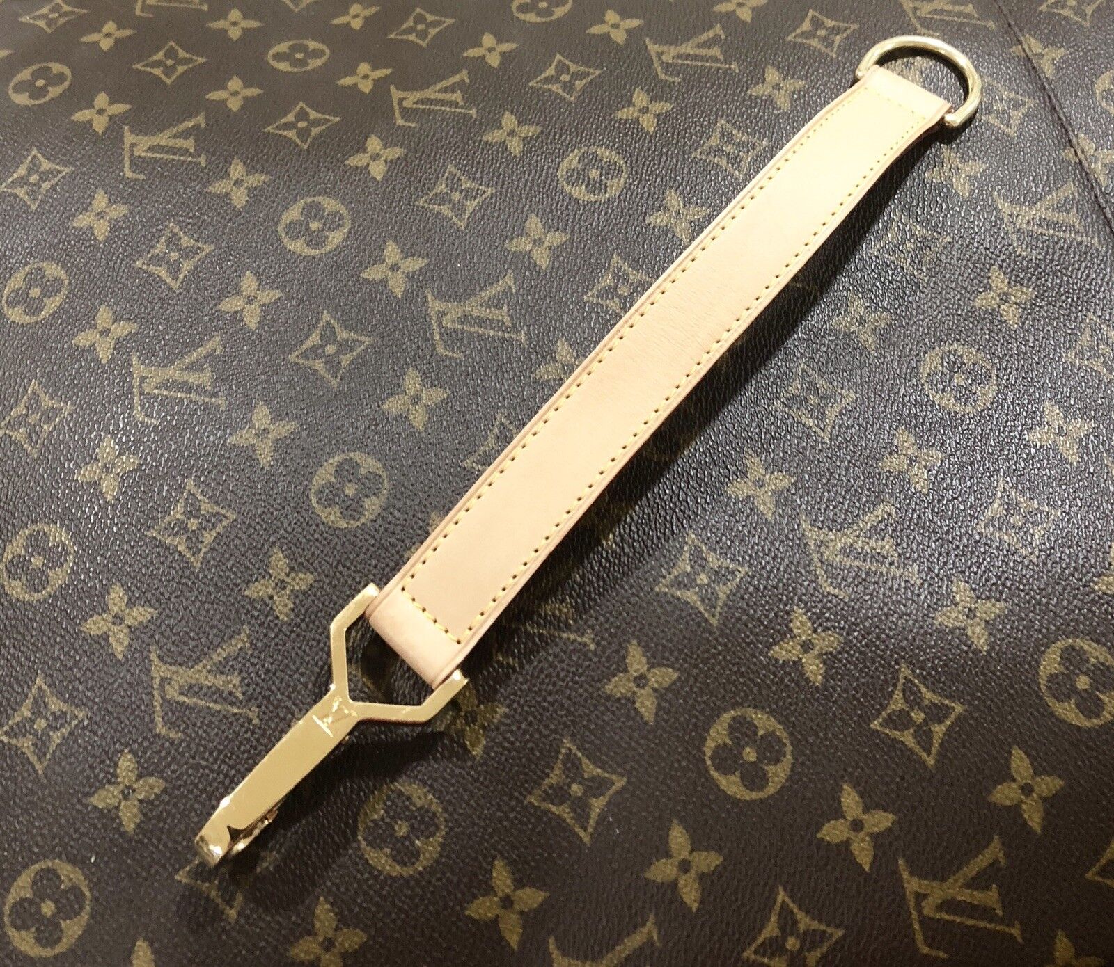 Authentic Louis Vuitton Leather Strap for Pegase ONE PIECE 🎀