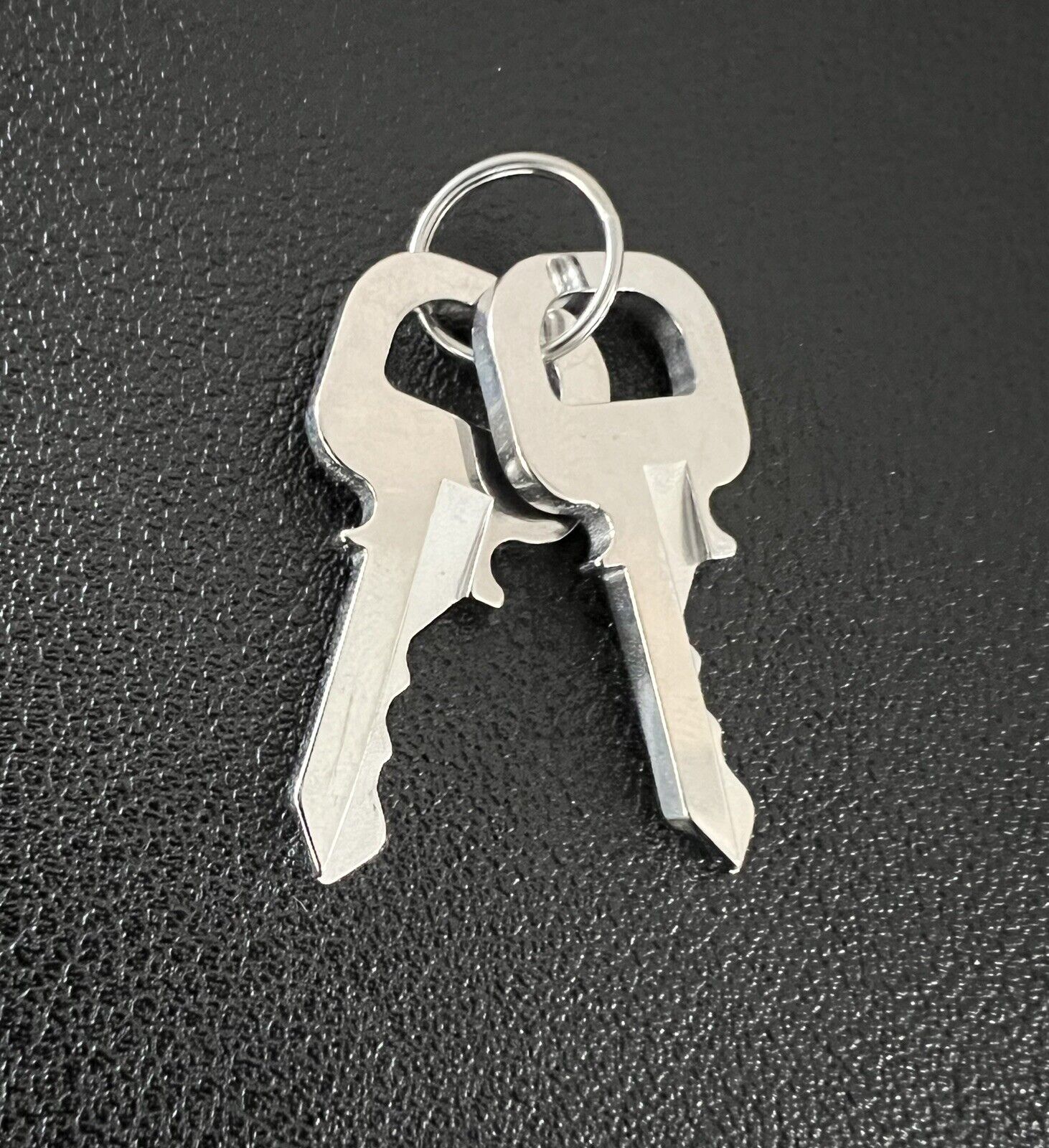 Louis Vuitton Key 612- 1 Set - For Silver tone Palladium Lock Padlock # 612