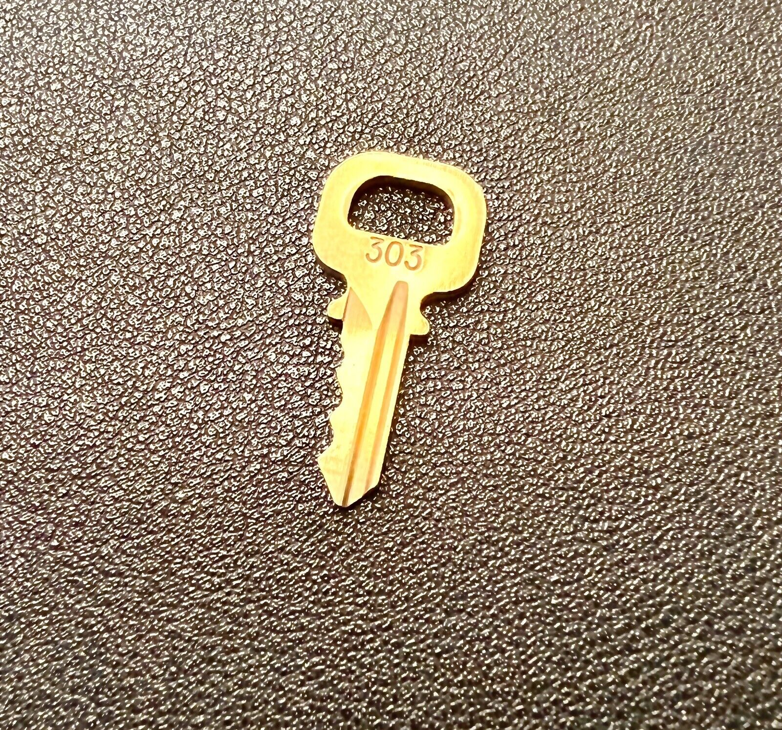 Louis Vuitton Key 307 Brass Goldtone Polished Genuine 💯