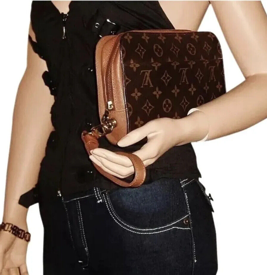 Louis Vuitton Orsay Classic Monogram Clutch Bag 🍁 w/ Dust-bag wrist Strap