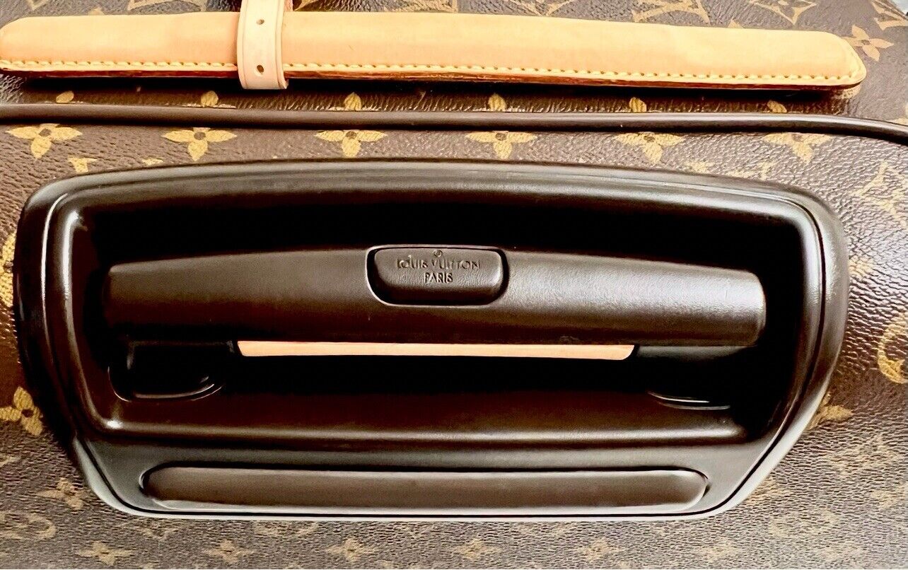 Louis Vuitton Pegase 55 Suitcase w/ cover Business legere