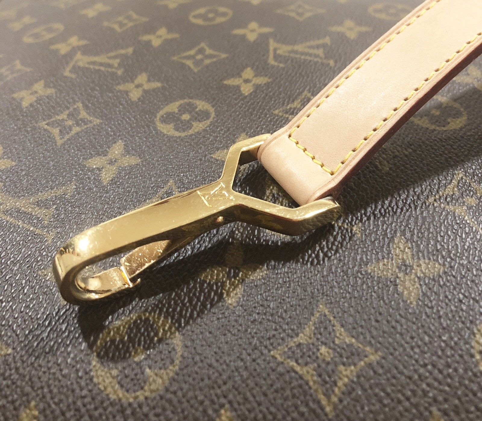 Authentic Louis Vuitton Leather Strap for Pegase ONE PIECE 🎀