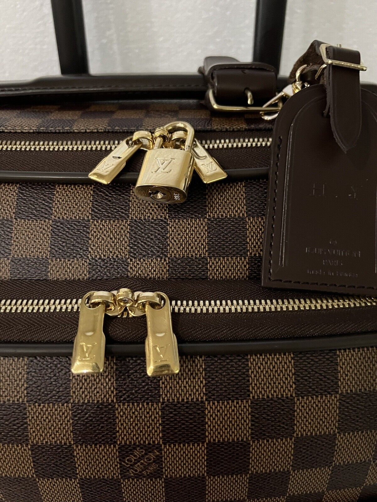 Louis Vuitton Business Pegase Suitcase w/ Lock Key Damier Ebene w/ COA