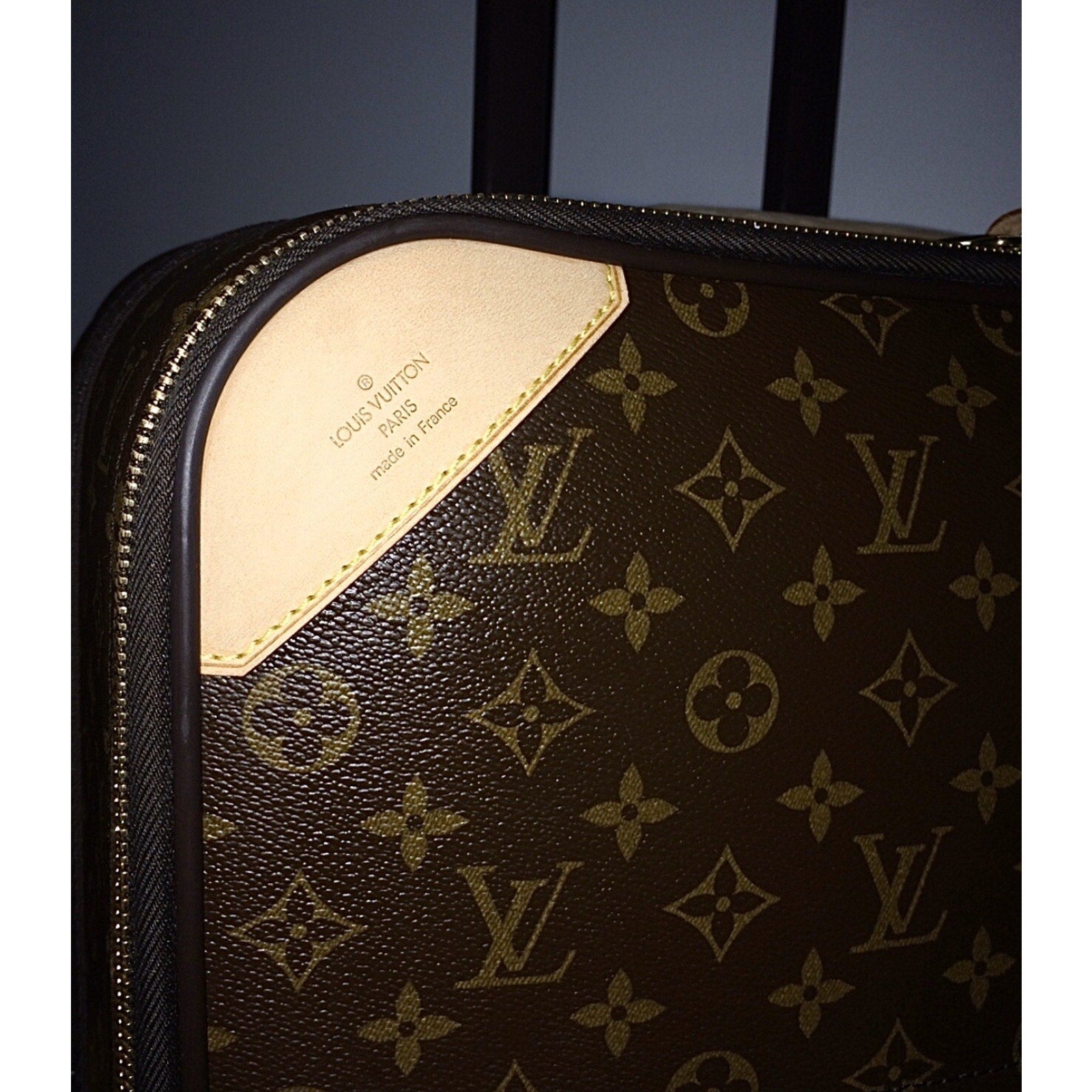 Louis Vuitton Pegase 70 Classic LV Suitcase Luggage w/ Lock Coa Garment Bag