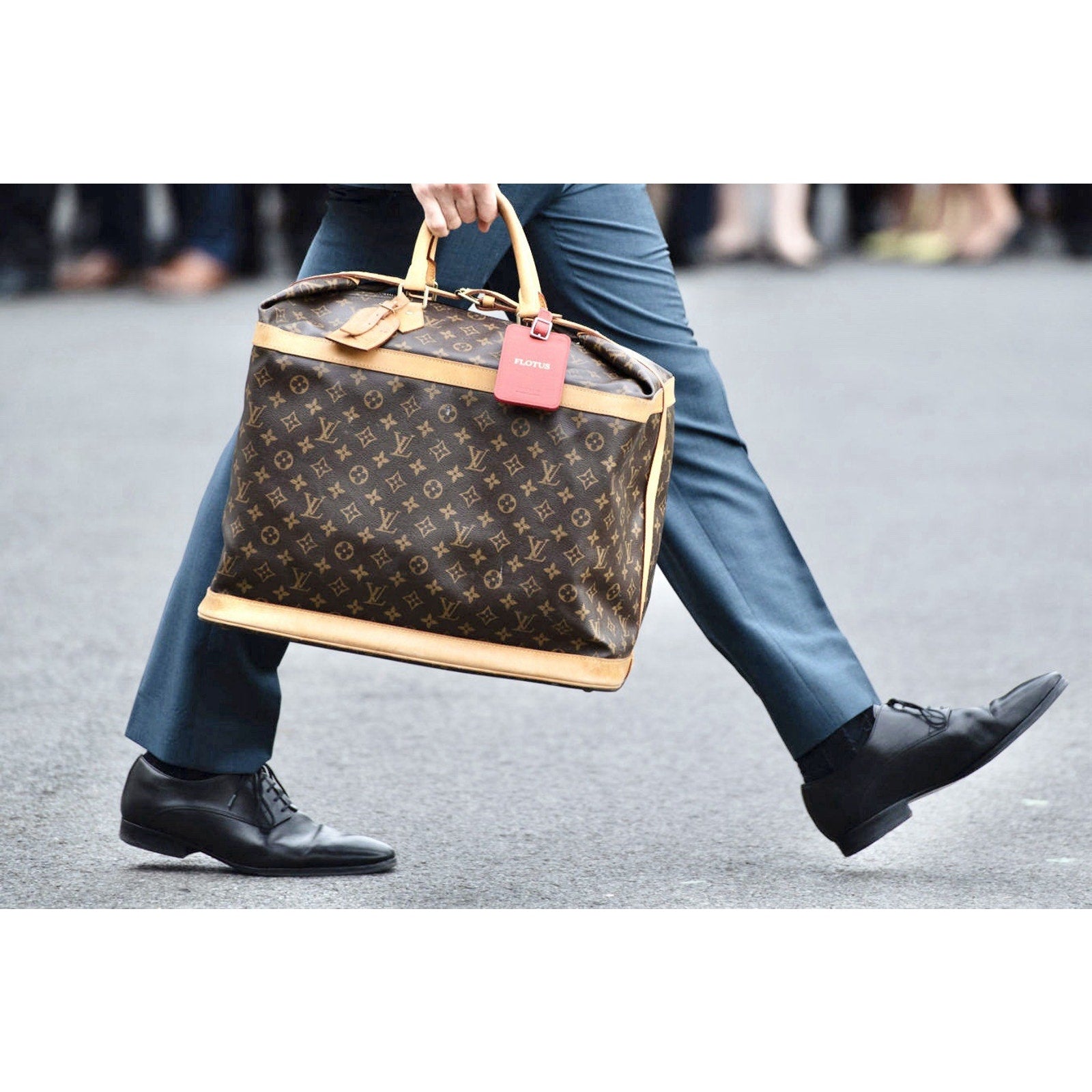 Louis Vuitton Cruiser Timeless Tote w/ Coa Dust-bag Name Tag Lock