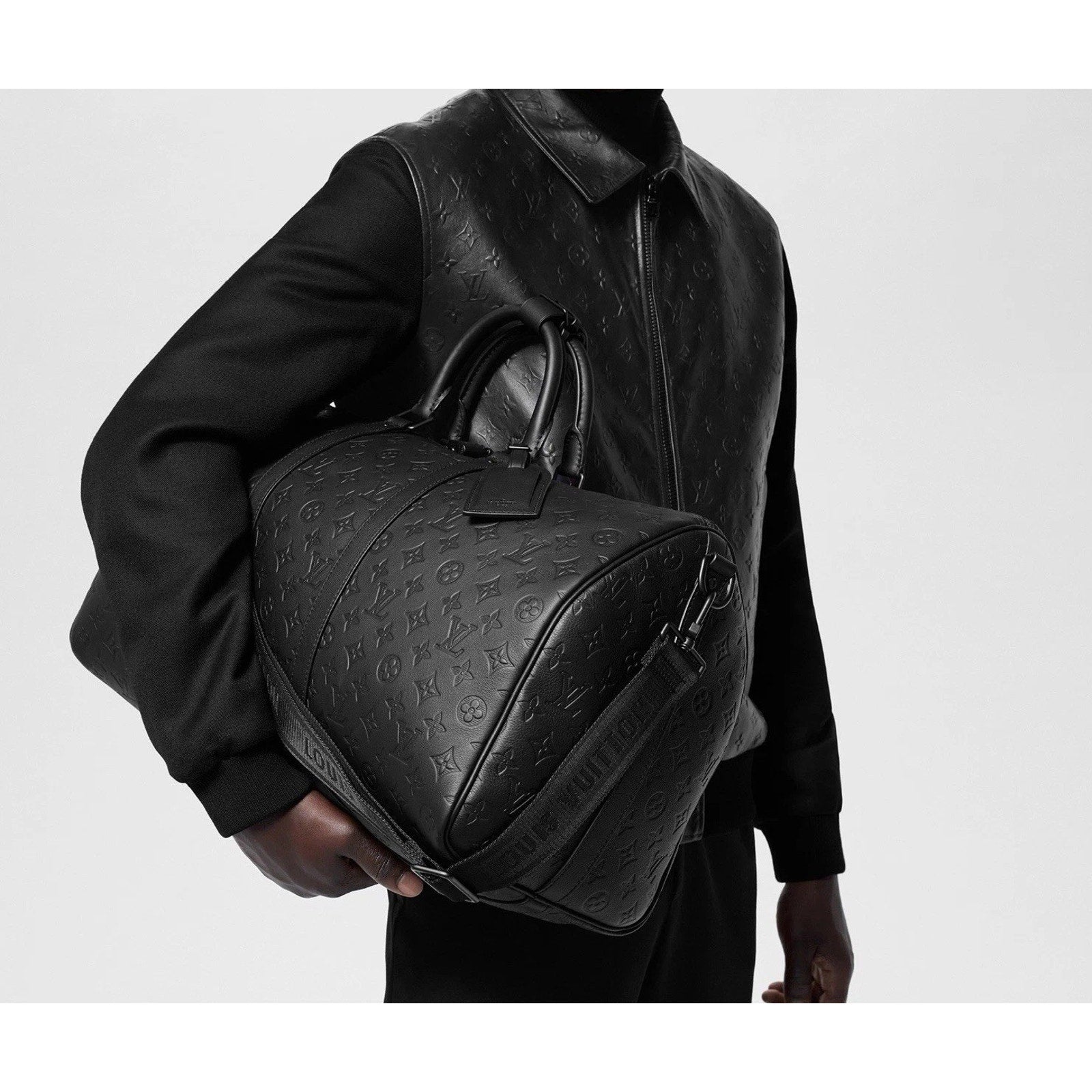 Louis Vuitton Name Tag w/ S Initial Black Gold tone Metal Small Mint