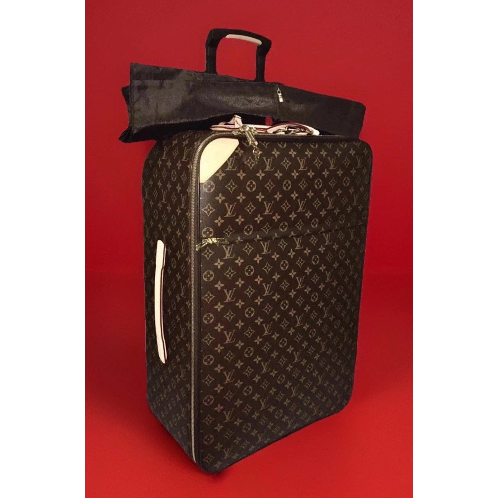 Louis Vuitton Pegase 70 Monogram Suitcase Bag w/ Coa Garment Bag UEC