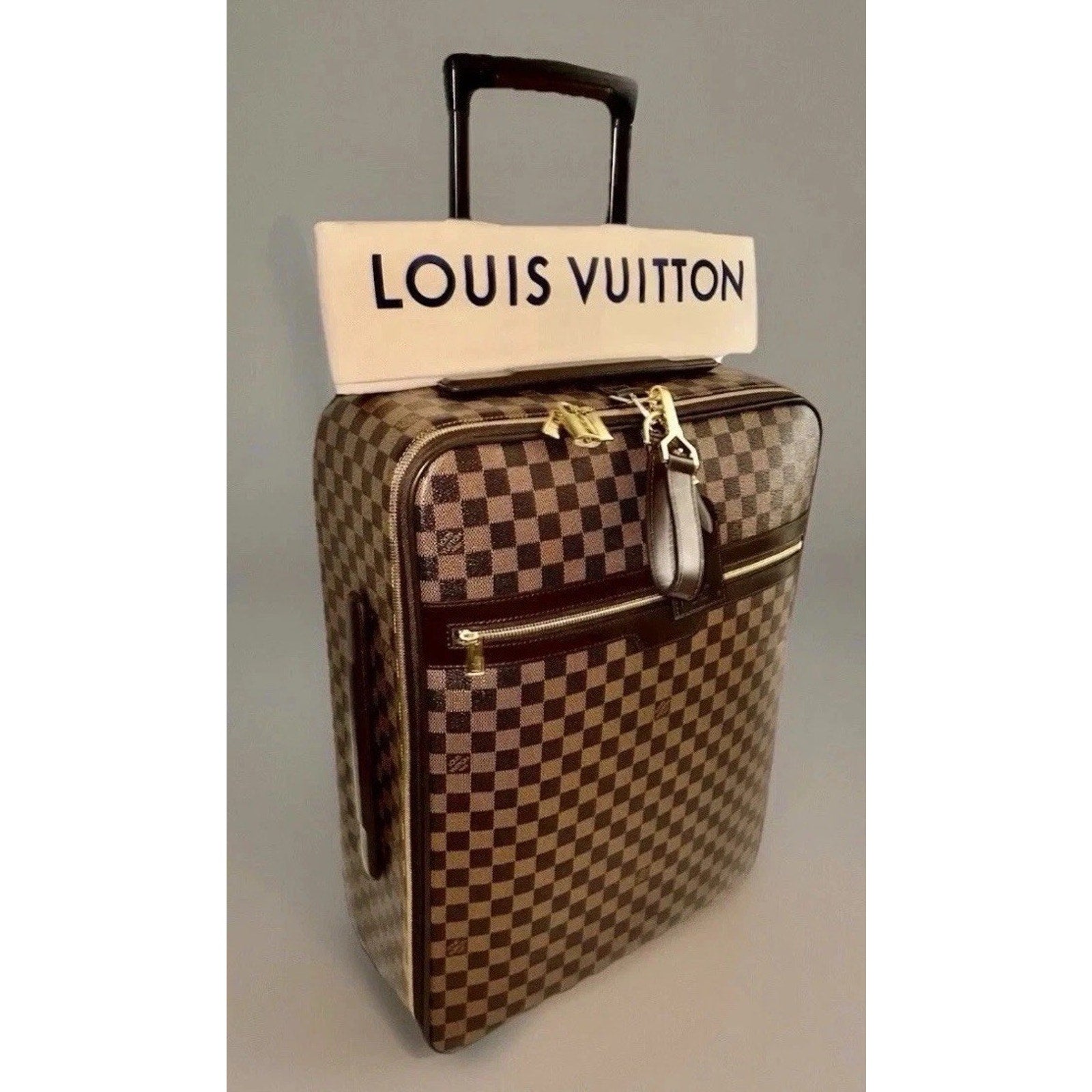 Louis Vuitton Pegase Legere Damier Rolling Suitcase w/ Garment Dustbag COA UEC
