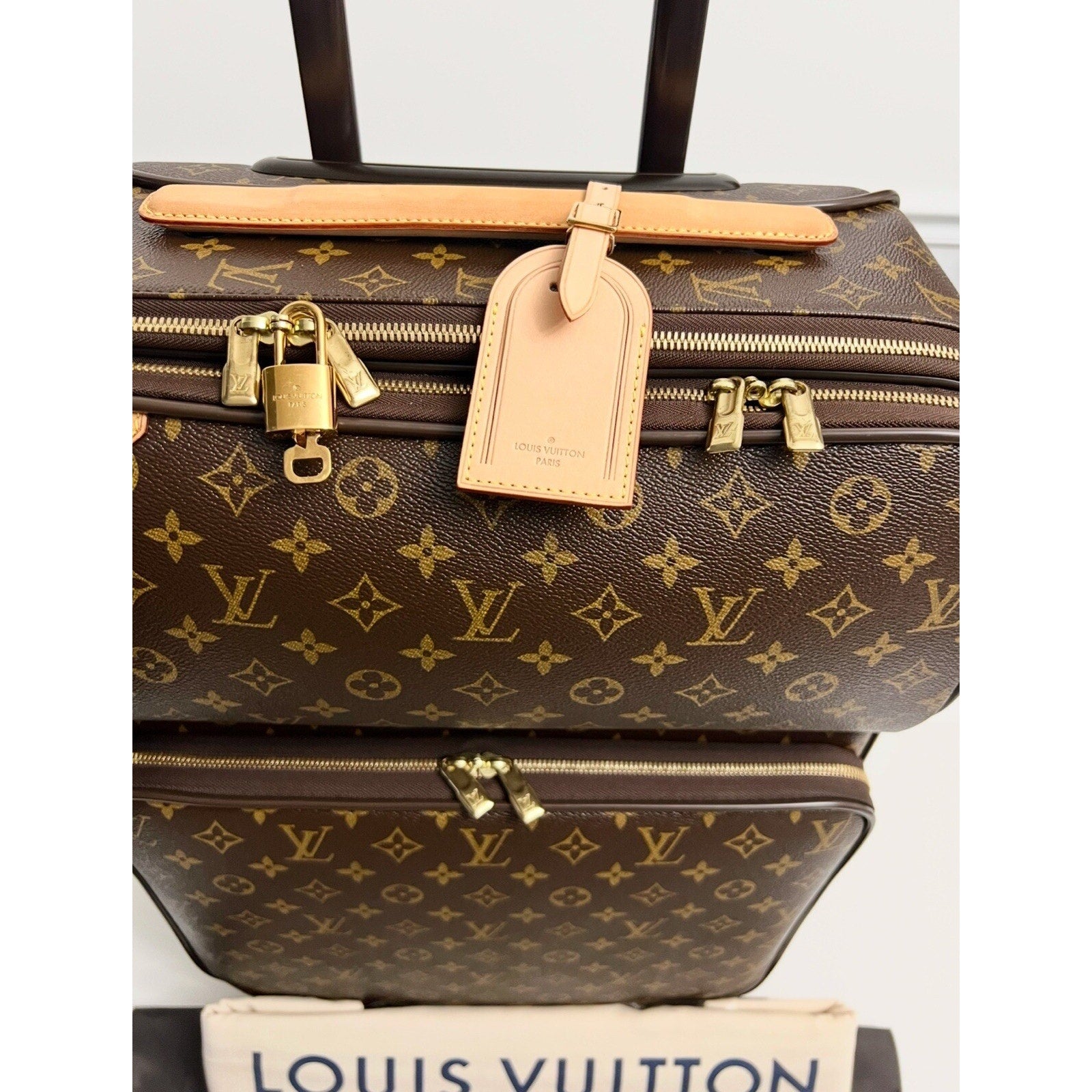 Louis Vuitton Pegase Business Suitcase Bag Monogram w/ Cover COA Upright