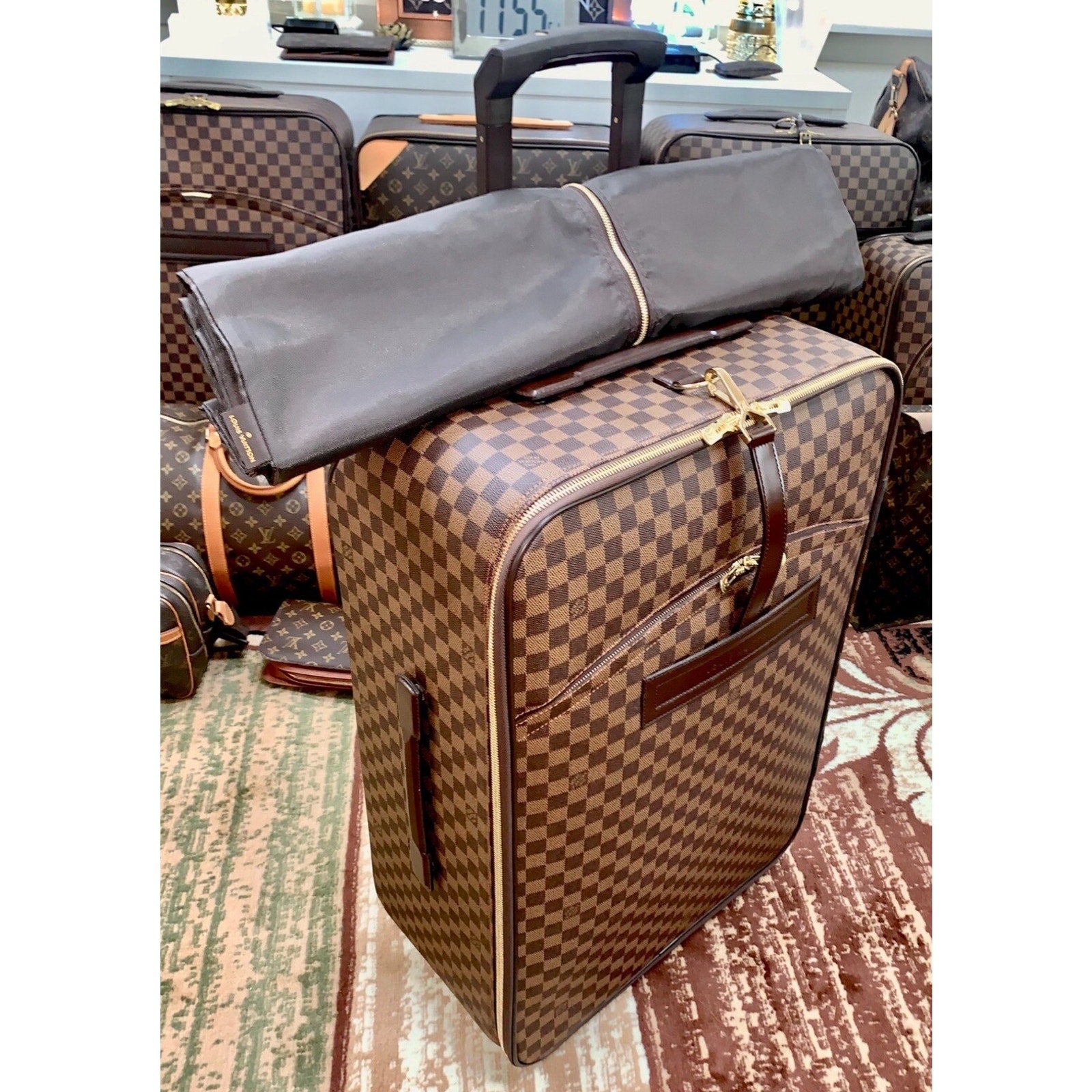 Louis Vuitton Pegase Rolling Suitcase Damier Ebene w/ Dust-Bag Gament Bag Cover