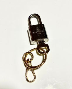 Louis Vuitton Stainless Chrome Padlock # 313 w/ Key Authentic