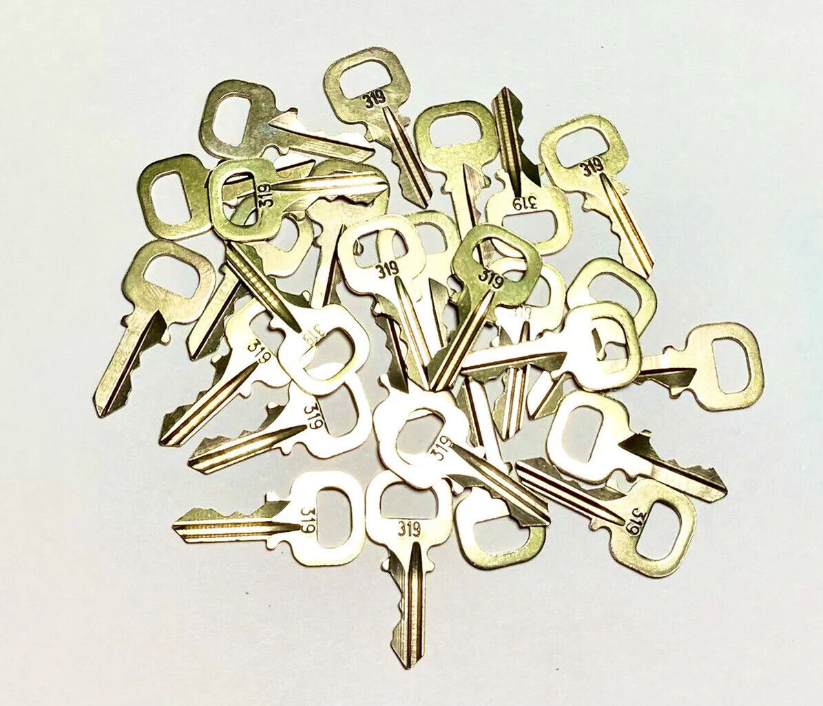Louis Vuitton Brass Lock & Key Set - Gold Bag Accessories, Accessories -  LOU764281