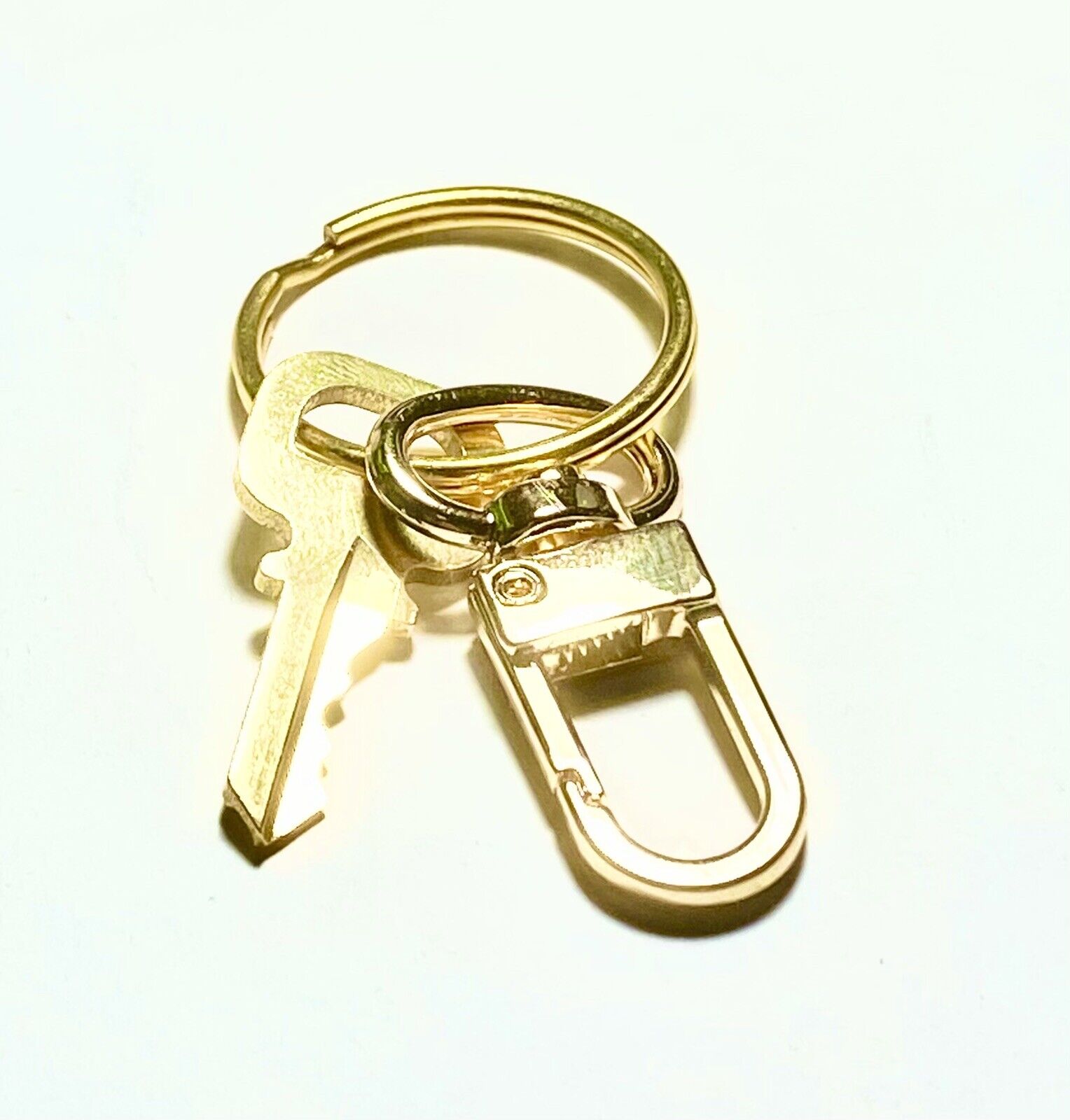 Louis Vuitton Key # 320 Brass Goldtone Polished w/ Generic Swivel ⭐️