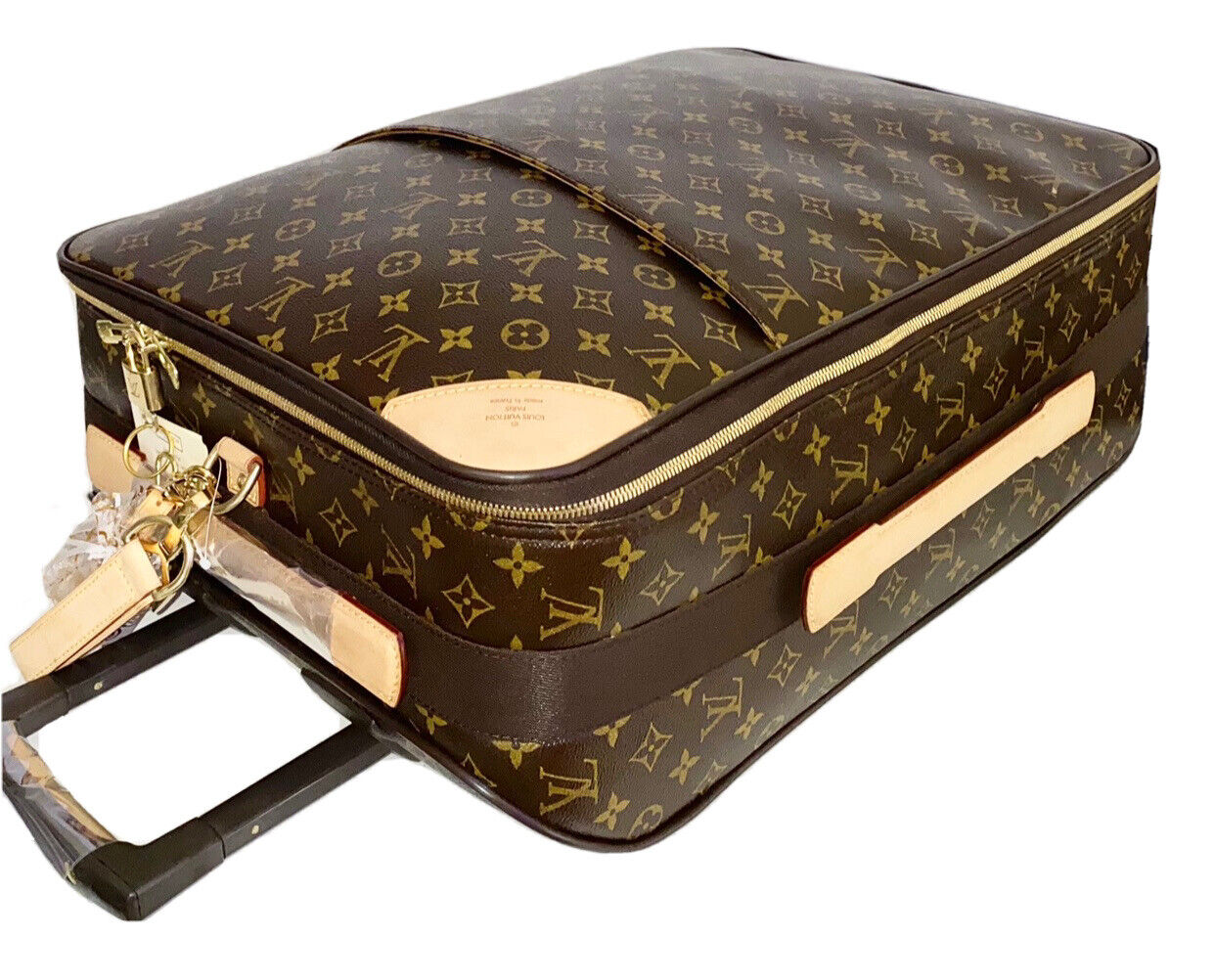 Louis Vuitton Pégase Suitcase 389075